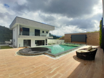 Casa em Condomínio - Santa Isabel