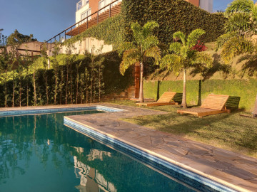 Casa em Condomínio à Venda